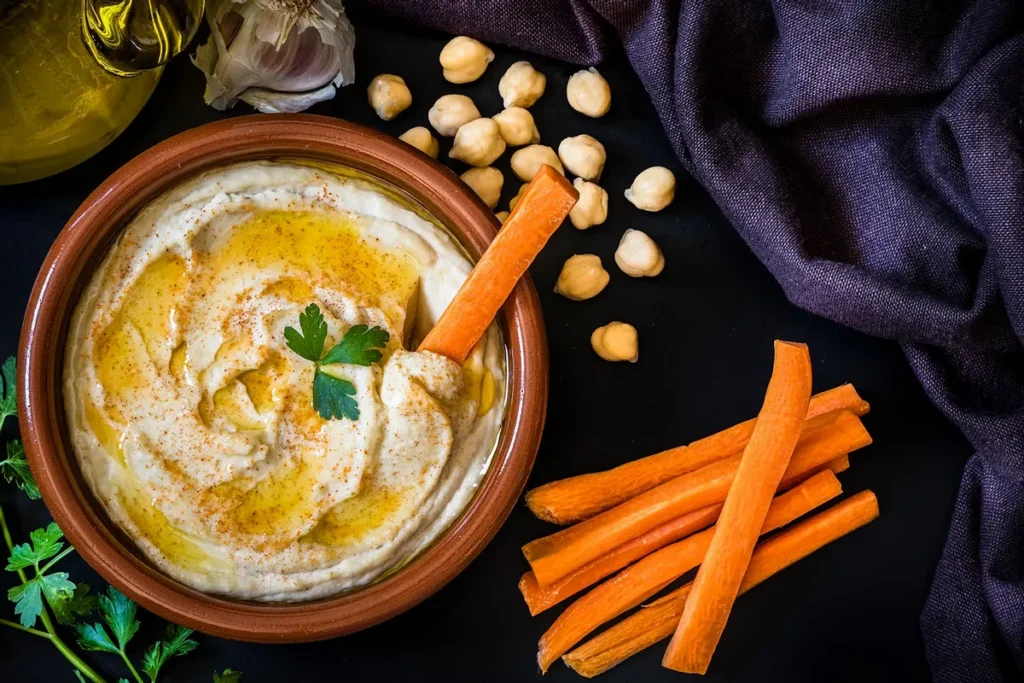 Hummus and Carrot Sticks for Weight Loss